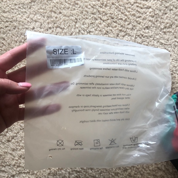 Ozei swim rose bikini top NWT - Picture 9 of 12